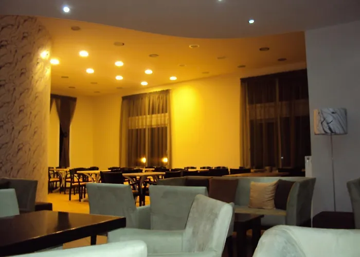 Aitheron Air Park Hotel 3*